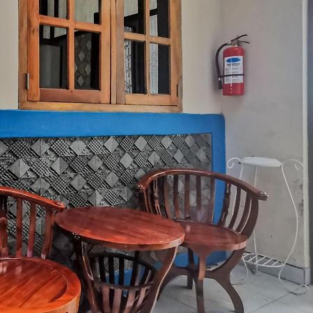 Reddoorz Near Pantai Pancer Door Pacitan Hotel Ngoại thất bức ảnh